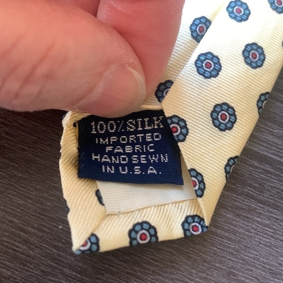 Lands End Yellow Print Silk Tie - Picture 3 of 4